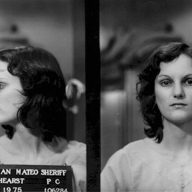 Photo d'identité judiciaire de Patty Hearst, 1975
